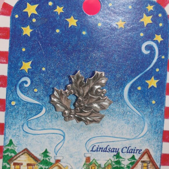 Lindsay Claire Pewter Holly and Berries Pin New Old Stock - Picture 2 of 3
